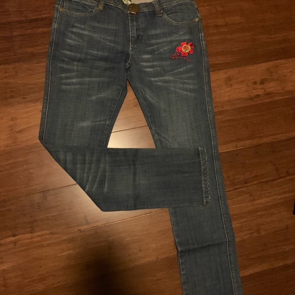 Rock Revolution - Picture 2 of 2